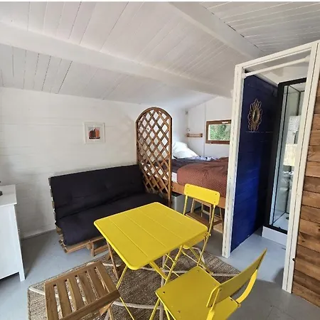 Úszó hotel Flottante Nort-sur-Erdre
